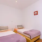 Idylic Escape House With Pool Čilipi