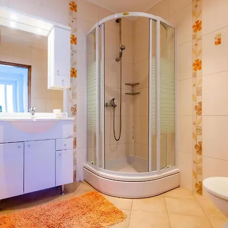 Idylic Escape House With Pool Čilipi