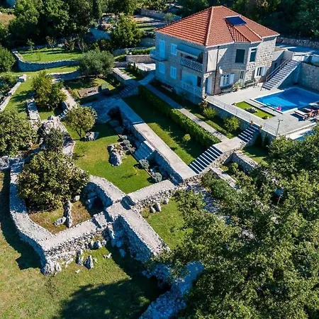 Idylic Escape House With Pool Сasa de vacaciones Čilipi