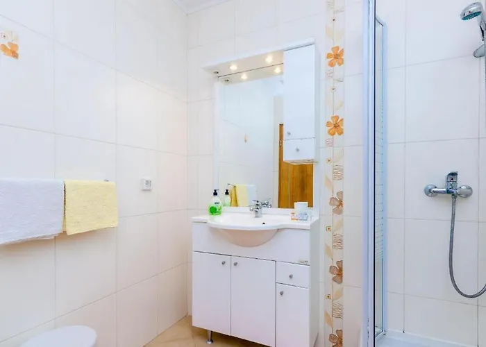 בית נופש Idylic Escape House With Pool