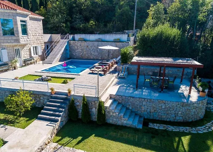 Idylic Escape House With Pool * Čilipi